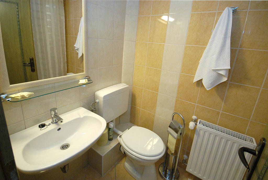 Hotel Bavaria Abda Bilik gambar