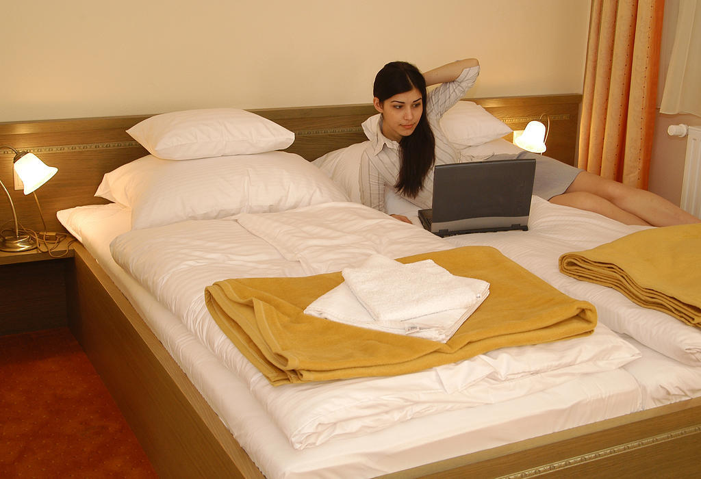 Hotel Bavaria Abda Bilik gambar
