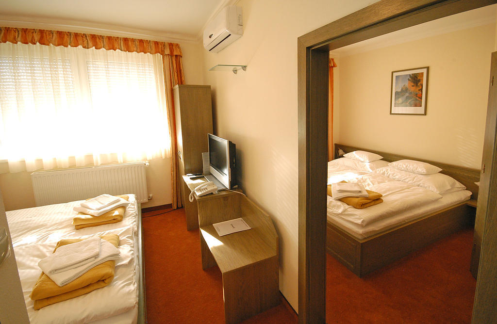 Hotel Bavaria Abda Bilik gambar